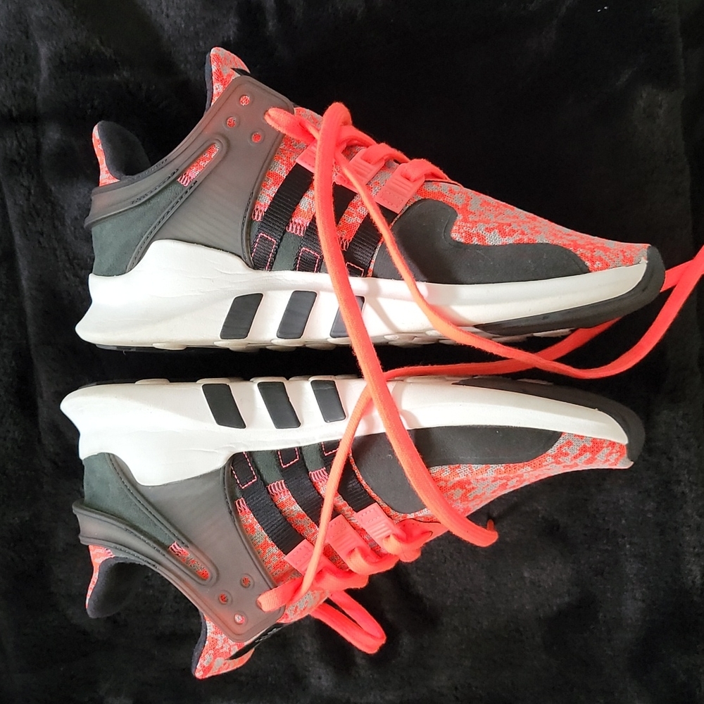 Adidas - Picture 2 of 8